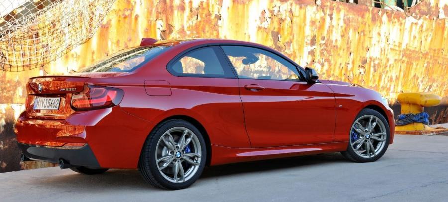 BMW M235i xDrive Coupe 2014 года  (фото 3 из 6)